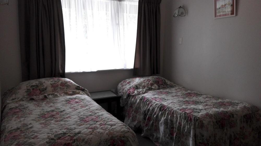Browns Bay Olive Tree Motel & Apartment Okura Bush Exteriör bild